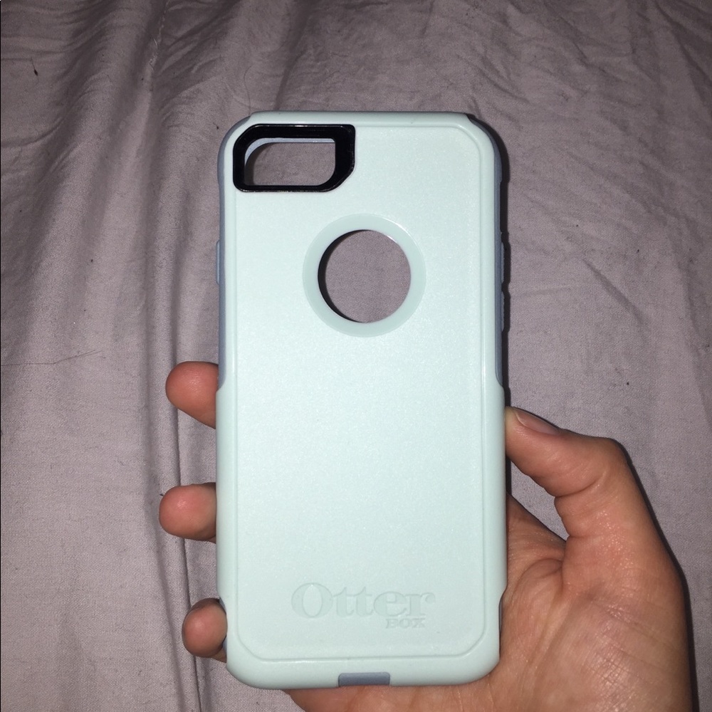 7/8 teal otter box phone case